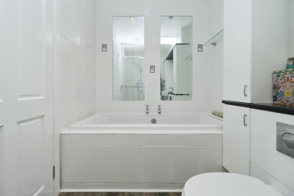 Bath/Shower Room