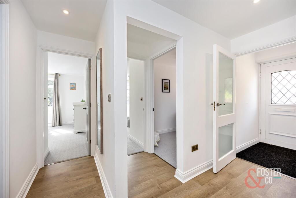 Redhill Close_9-014.JPG