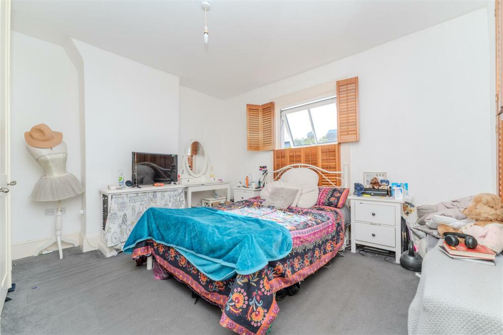 56 St Marks Bed 1.jpg