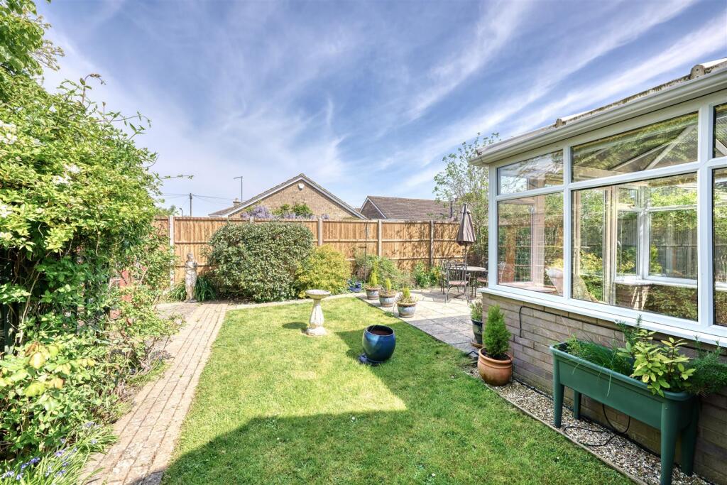 3-26 Pearce Cres War