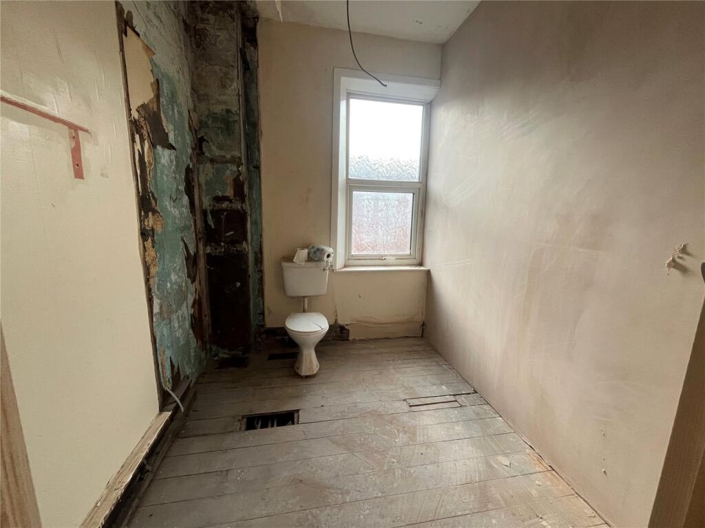 First Floor Wc