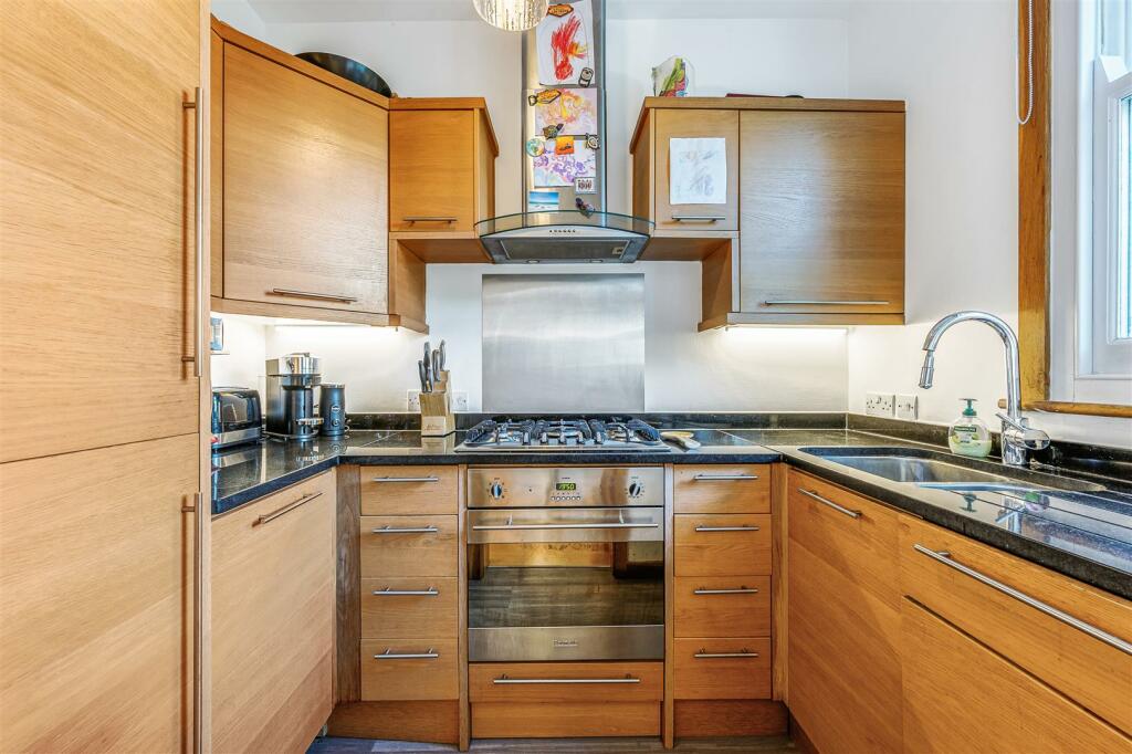 Rosemont Road (5).jpg