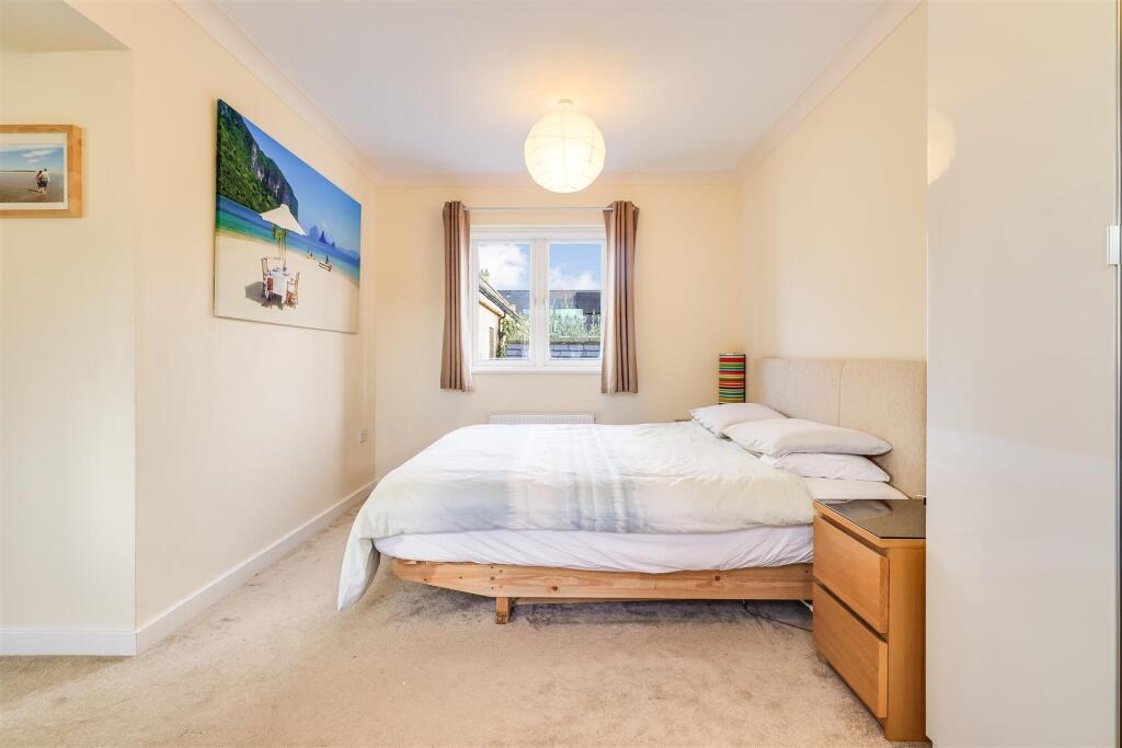 Bedroom 1 (2)