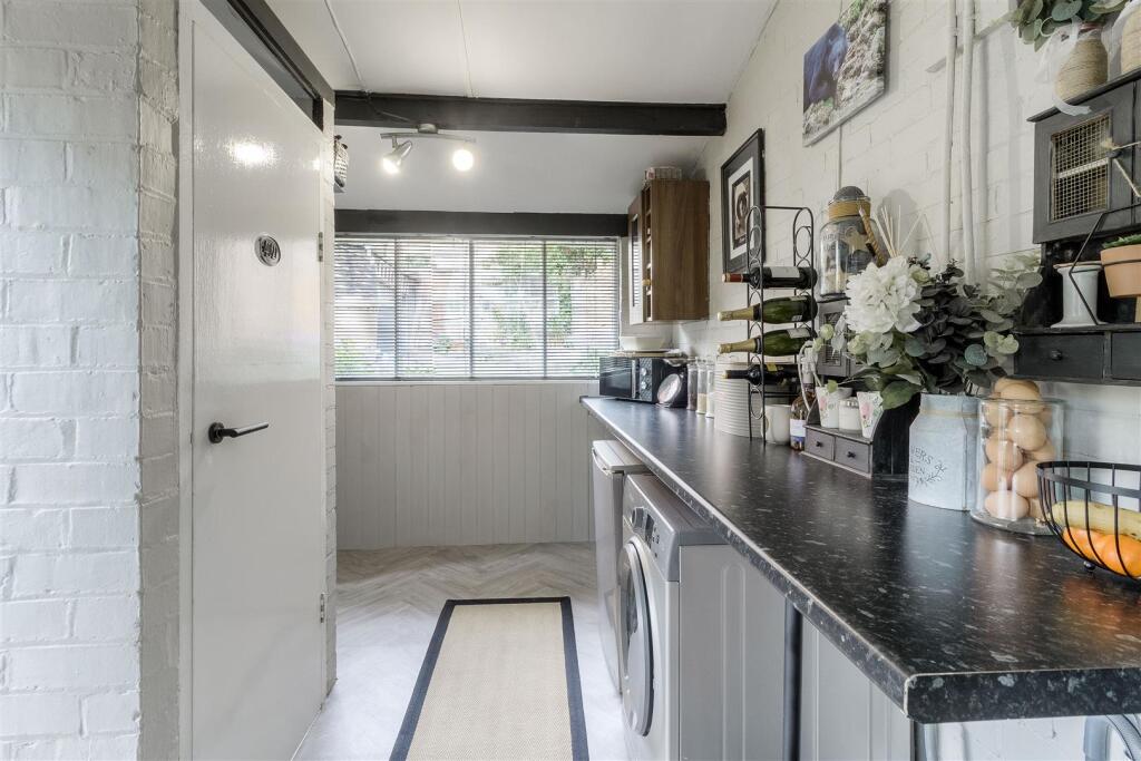 Utility Area &amp; WC