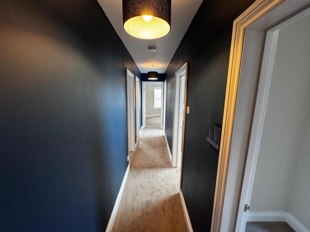 flat 3 hallway.jpg