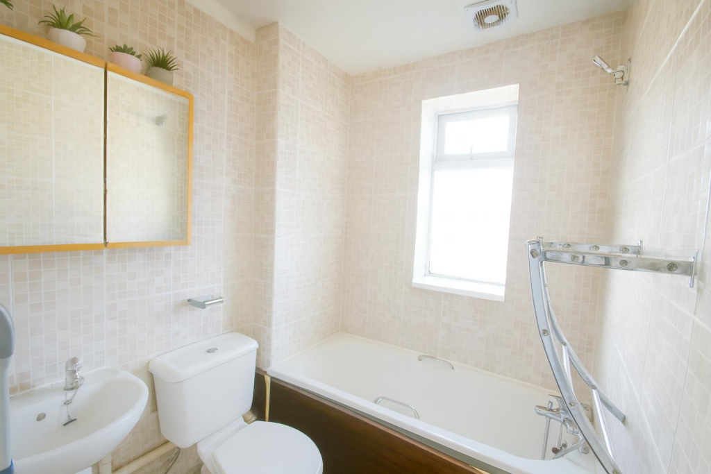 ChatGPT Image Sep 10, 2025, 10_59_04 AM.png