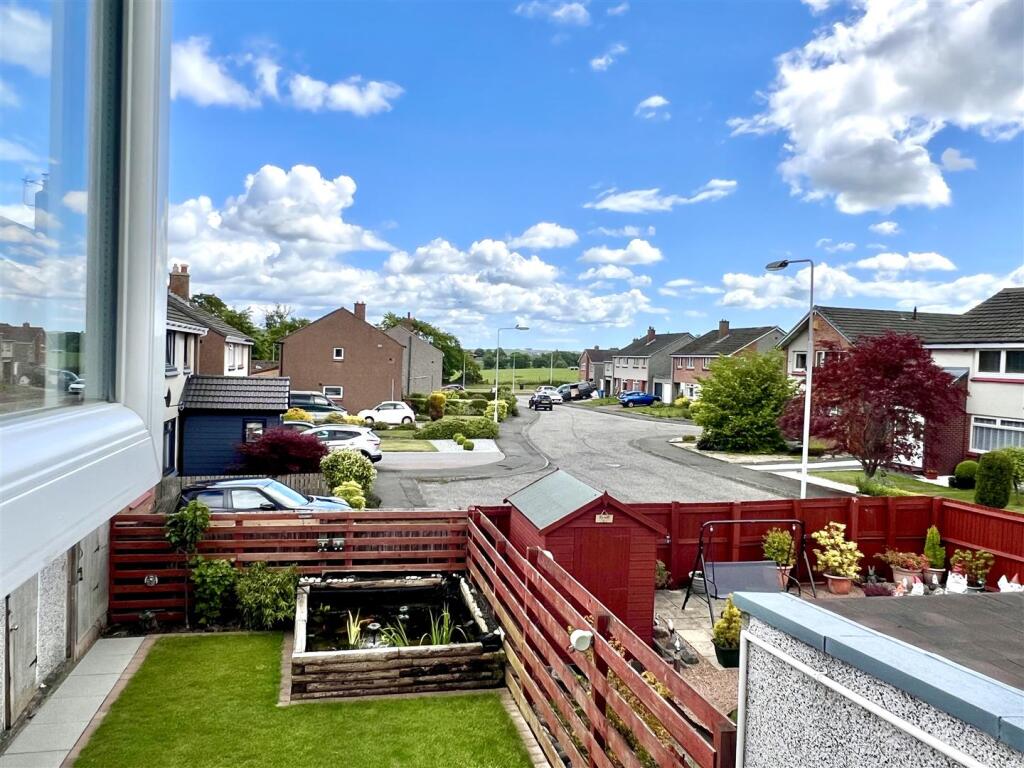 Katrine Drive, Crossford