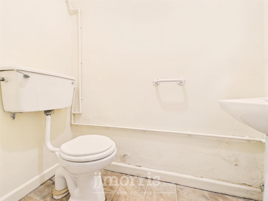 CAM02121G0-PR0182-STILL035.jpg