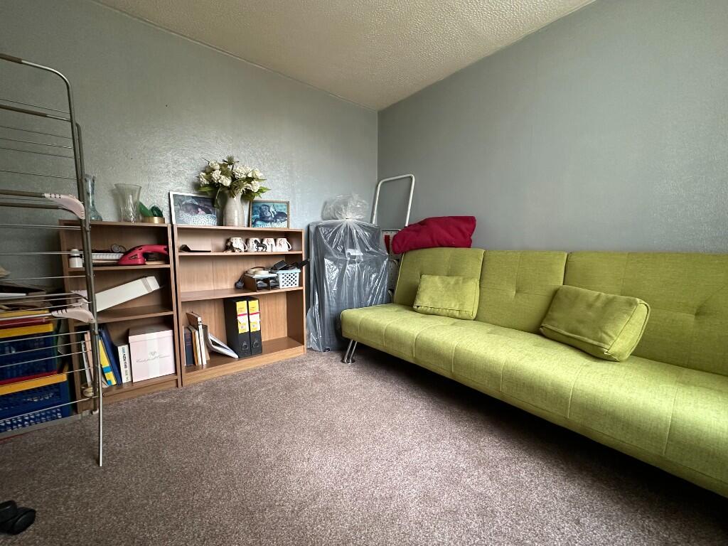Bedroom/Study