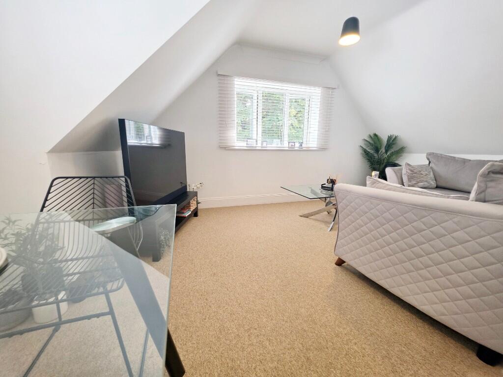 L-Shaped Room
