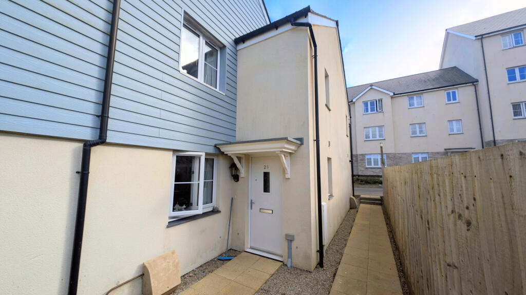 2 Bedroom Mid Terraced House for Sale