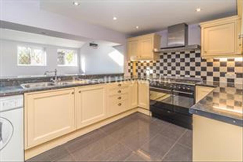 Kitchen image 2