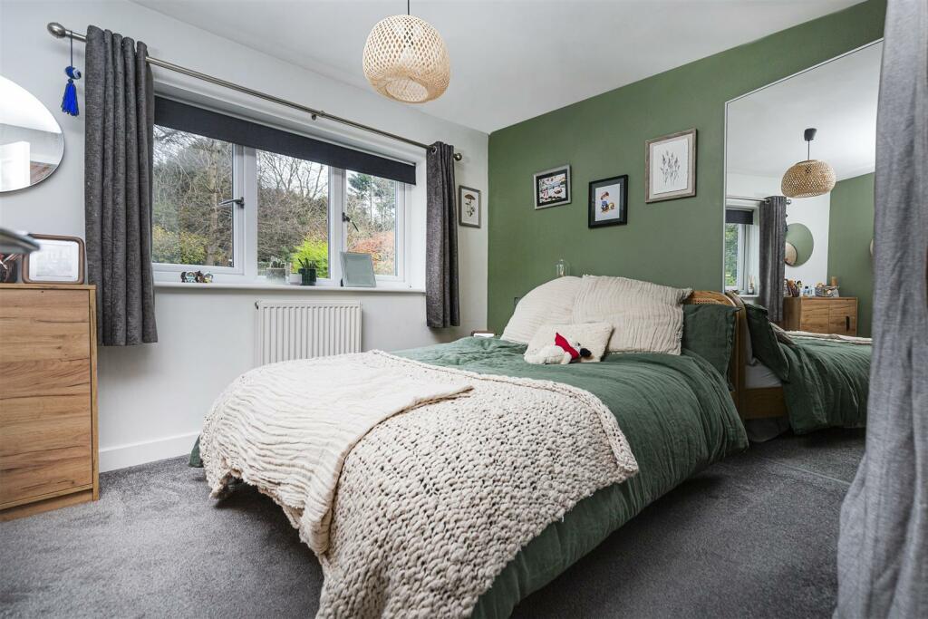 Bramleys Estate Agents - Blacksmiths Fold (30.).jp