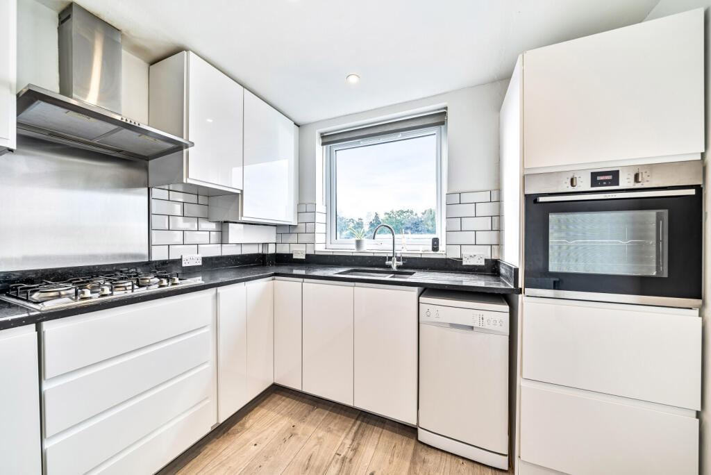 1333733-3-688a4e4...