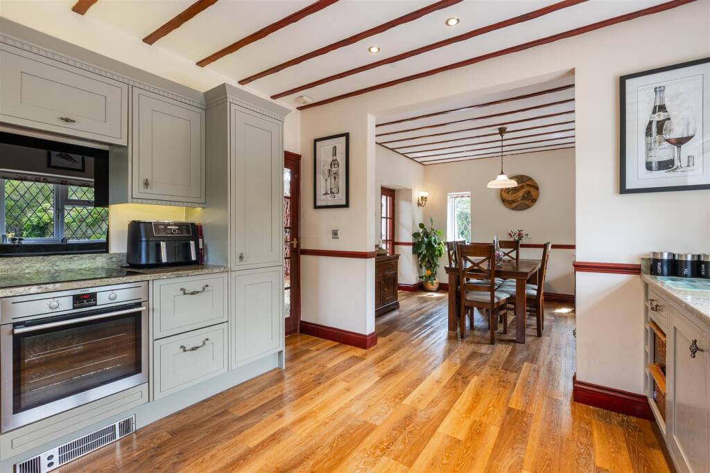 A13 - Brixham, Gramercy - 250528.jpg