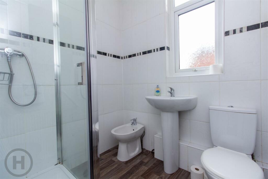 Shower Room.jpg