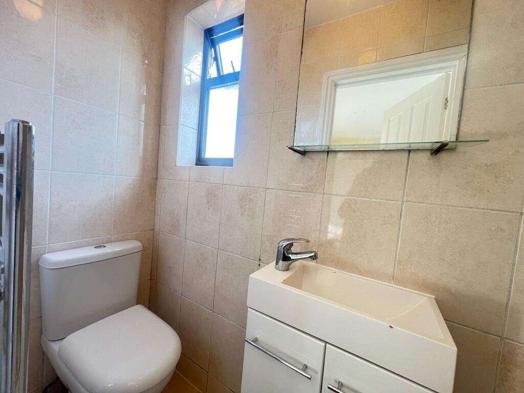 Bathroom1