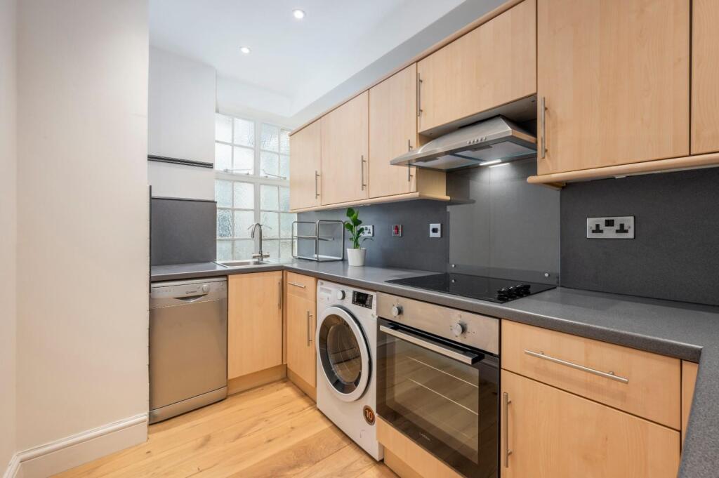 kitchen (1).jpg