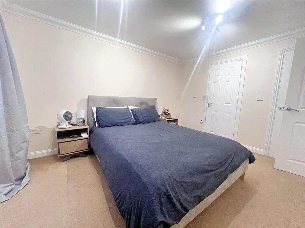 Main Bedroom