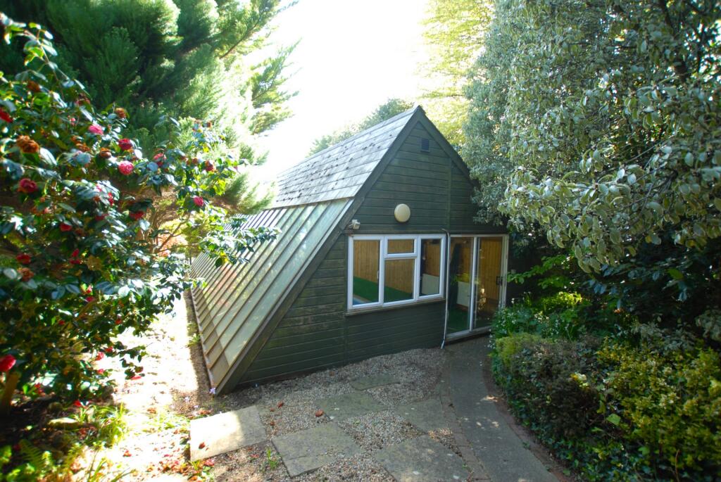 Pool house