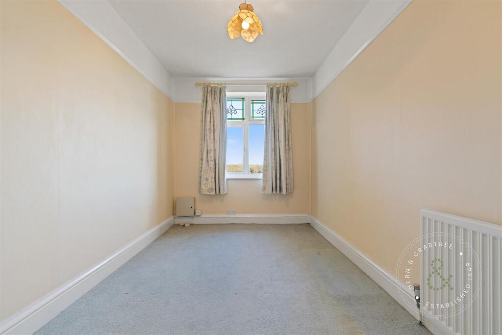 Horse Shoe Dr, Bristol, Hern Crabtree (20).jpg