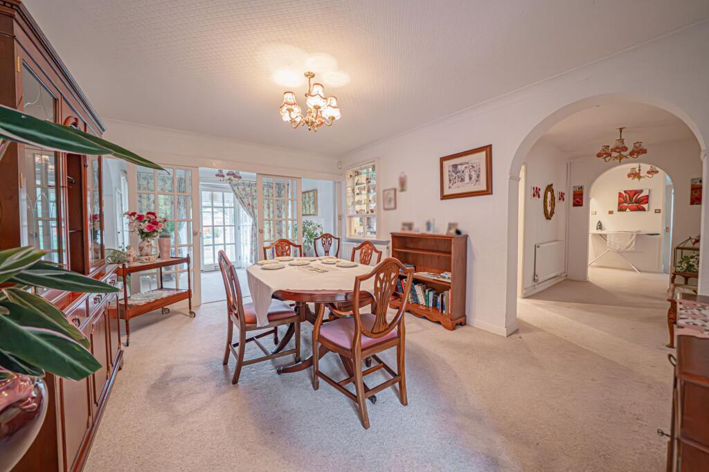Browns Lane, Knowle, B93