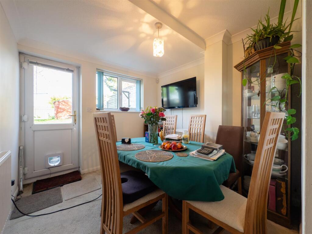 20250402105621 - IMG_5892 - 119 Foxglove avenue IP