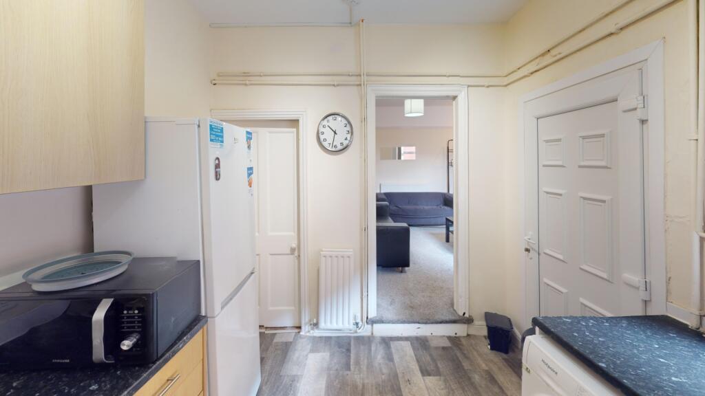 57-Leslie-Road-Kitchen