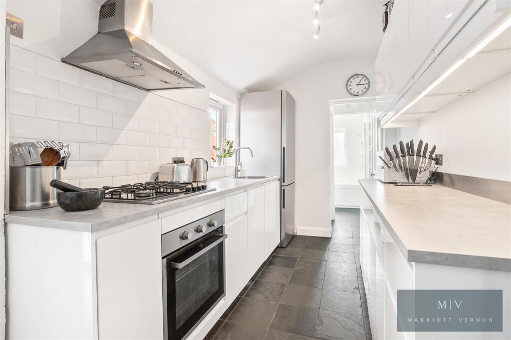 Fawcett Road 31 MV-7.jpg