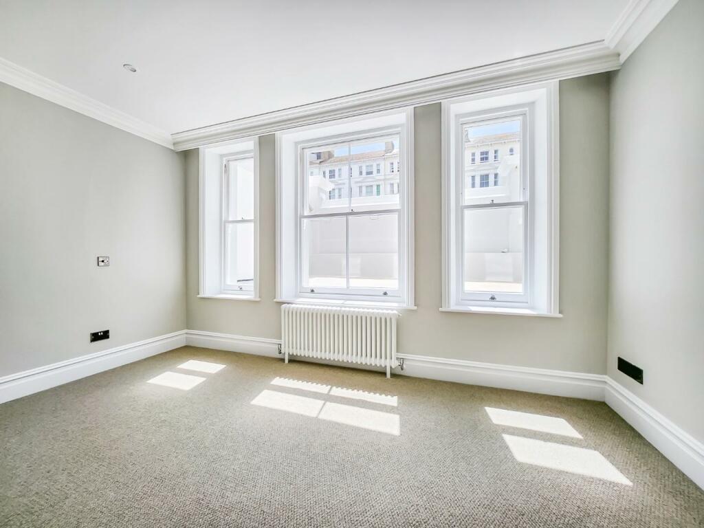 SHOW FLAT