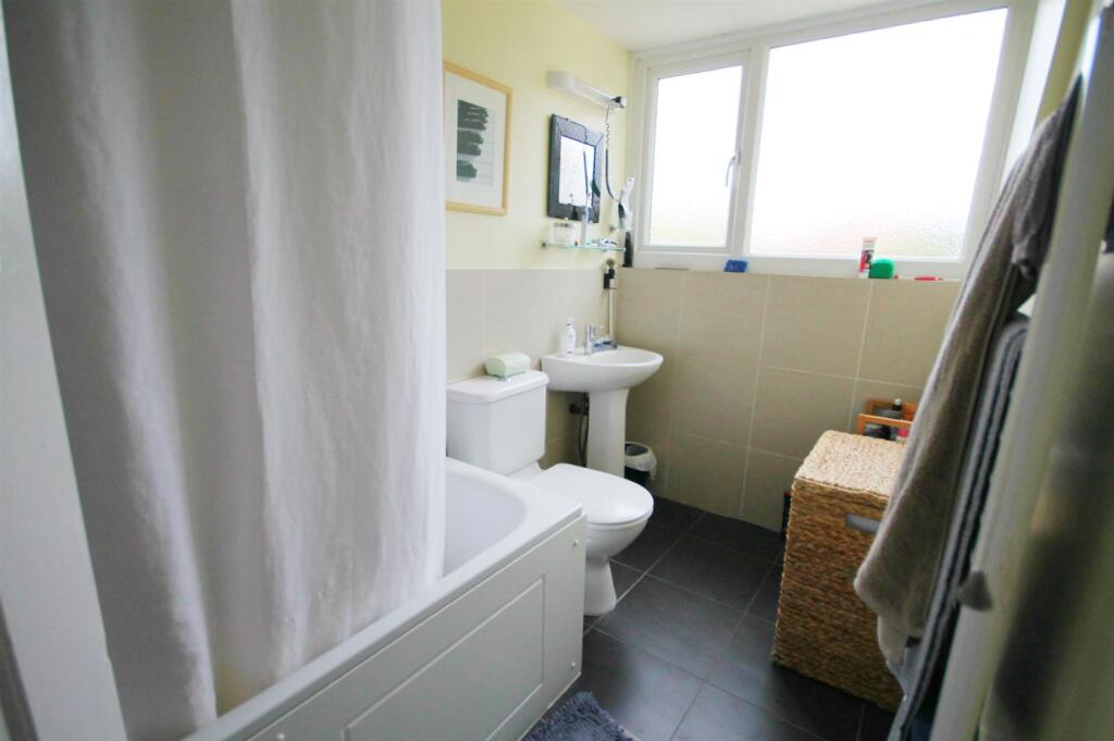 Bathroom.JPG