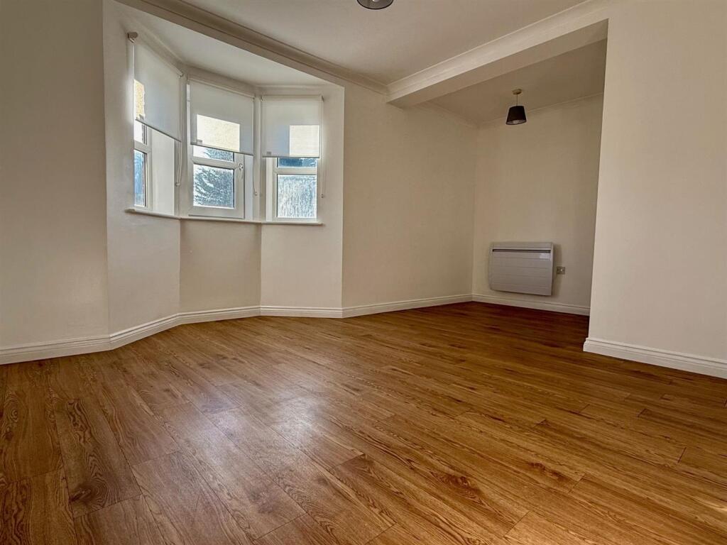 Lounge / dining room