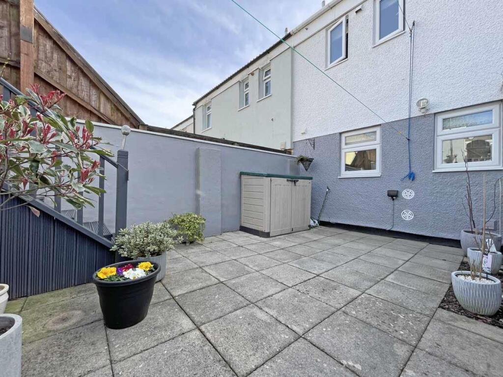 Rydal Close 5 - Garden 2.jpg