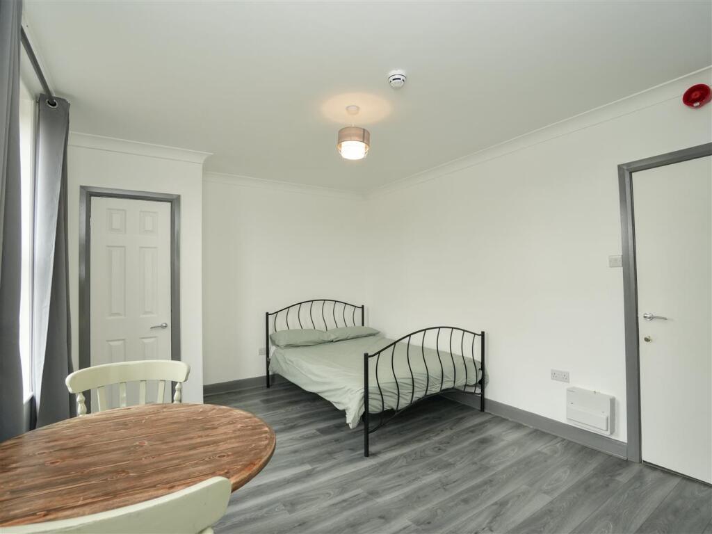 Open Plan Living/Bedroom