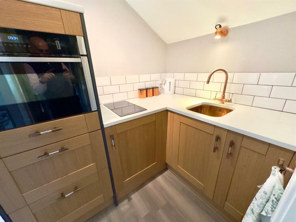 Annexe - Kitchen