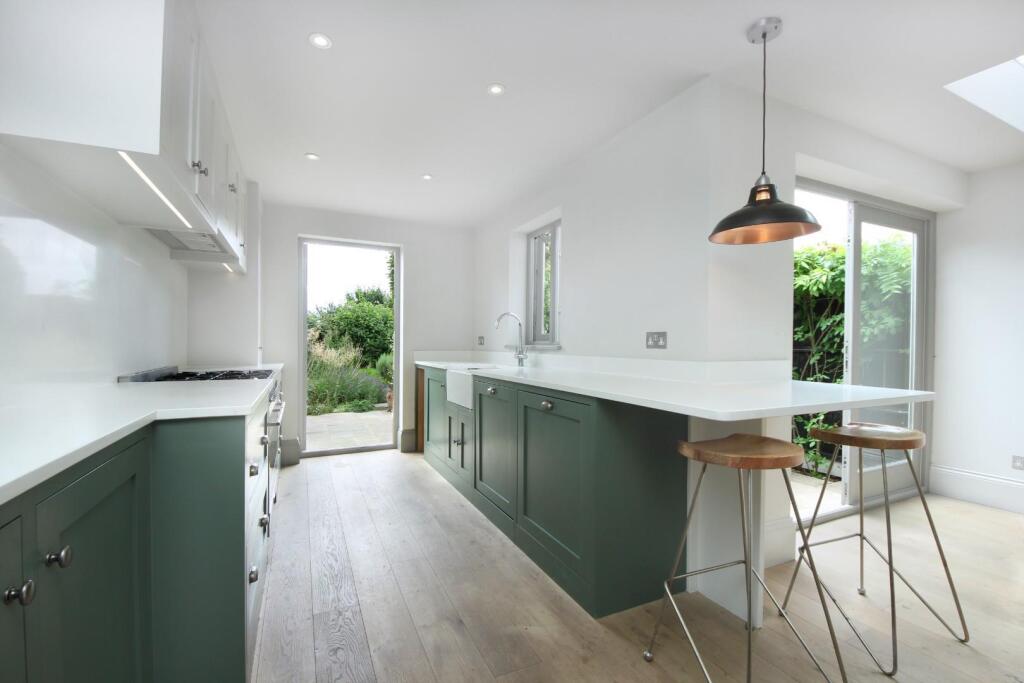 GV- 44 Haslemere Avenue (10).jpg