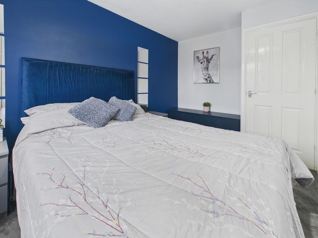 CAM04273G0-PR0242...