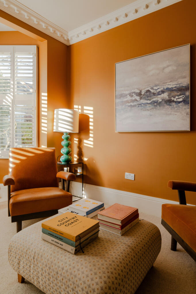 242654 - Wellington Road, London E11 - high res...