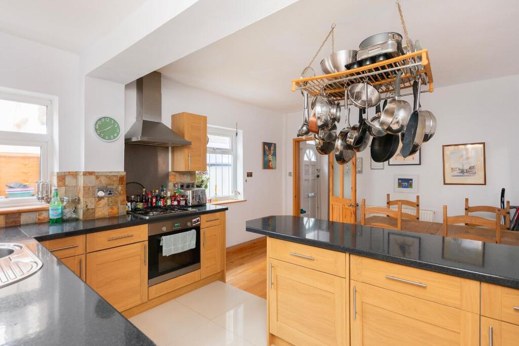 2S0HTN - Kitchen Diner B.jpg