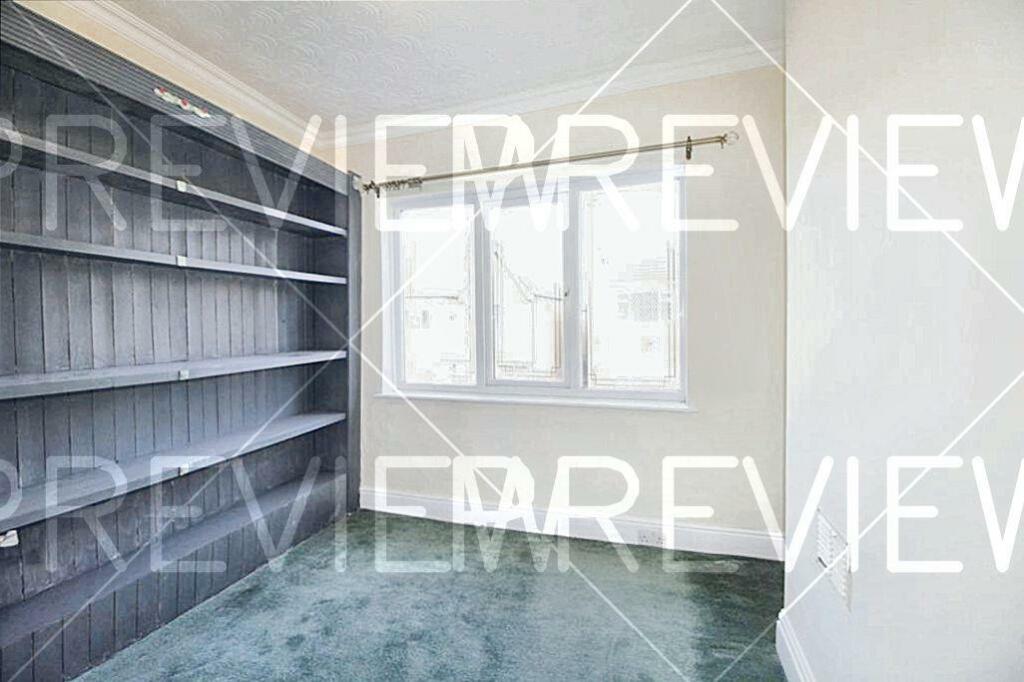 Bedroom 1.jpg