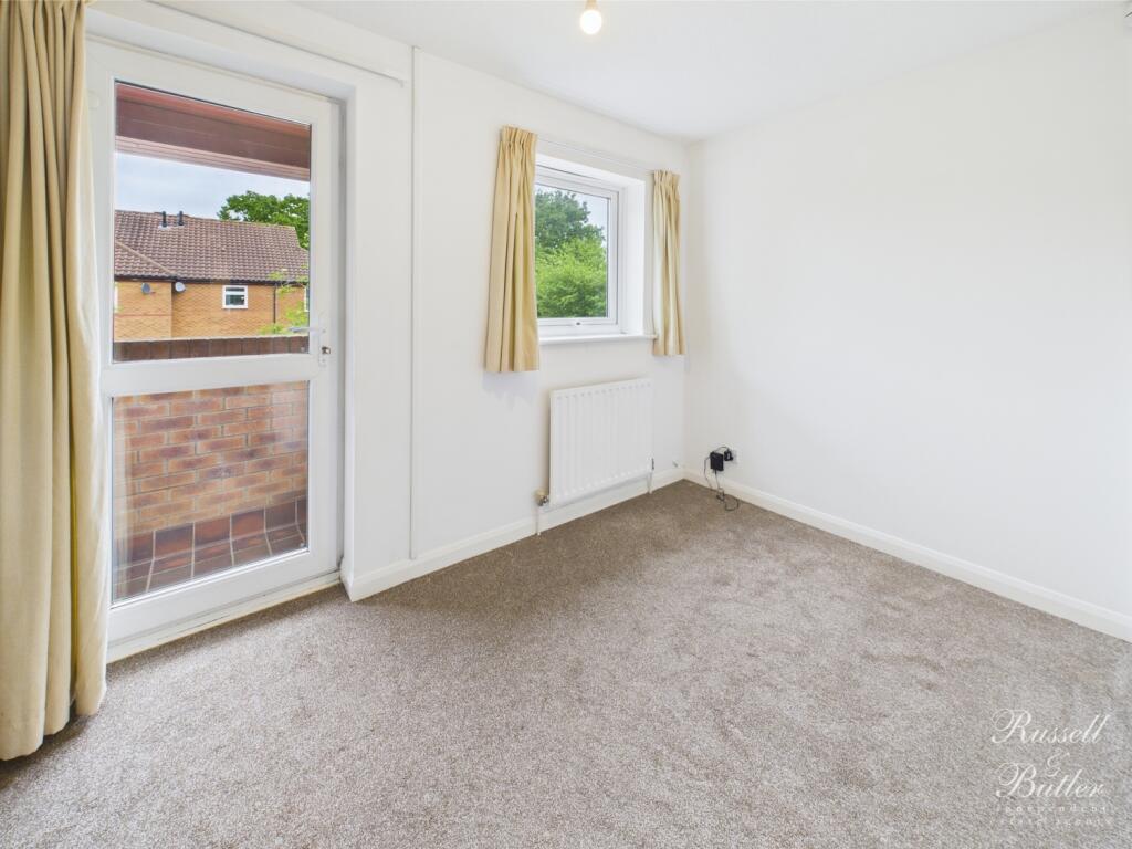 CAM01995G0-PR0307-STILL012