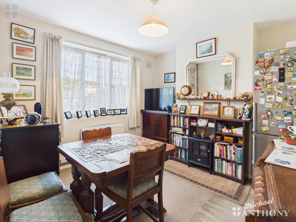 CAM03852G0-PR0402-STILL002