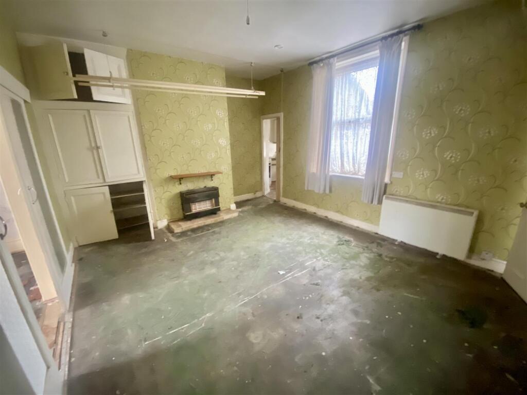 Bramleys Estate Agents - King Street - Mirfield (5