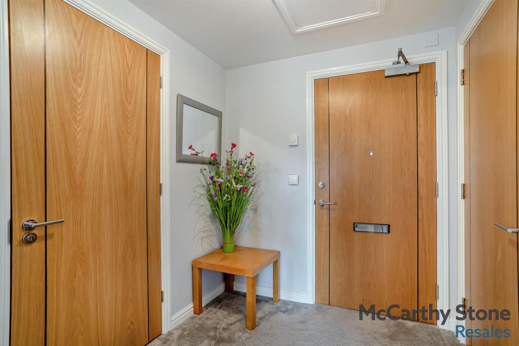 8667041-interior02-800.jpg