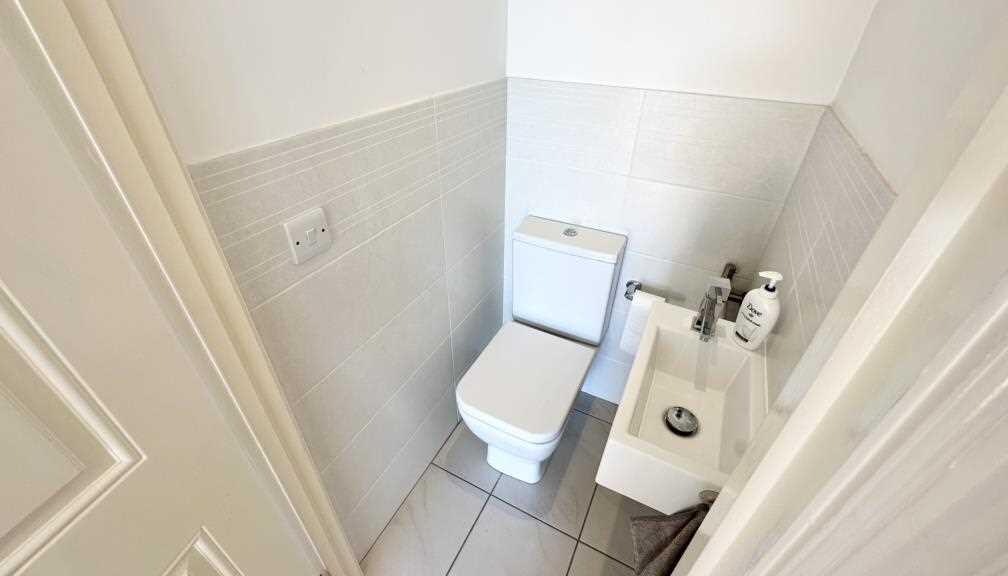 Cloakroom WC