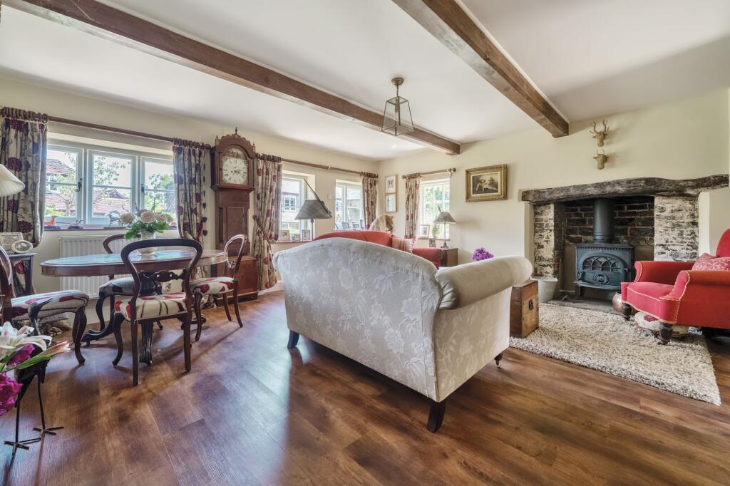 Sitting / Dining Room