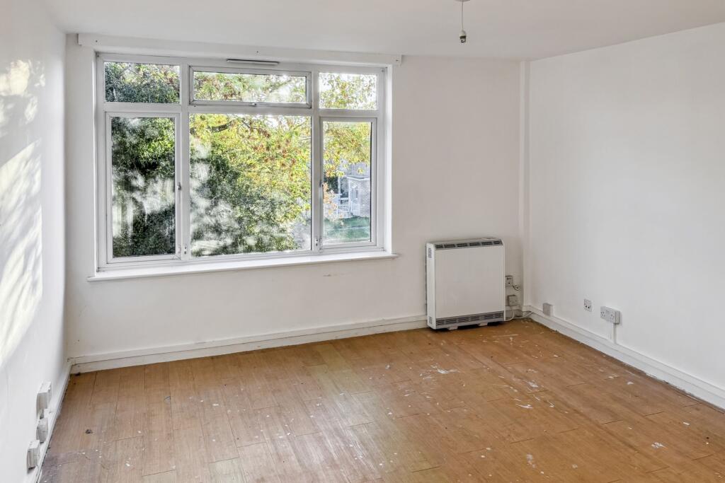 56 Pamplins, Basildon, Essex, SS15 5BJ