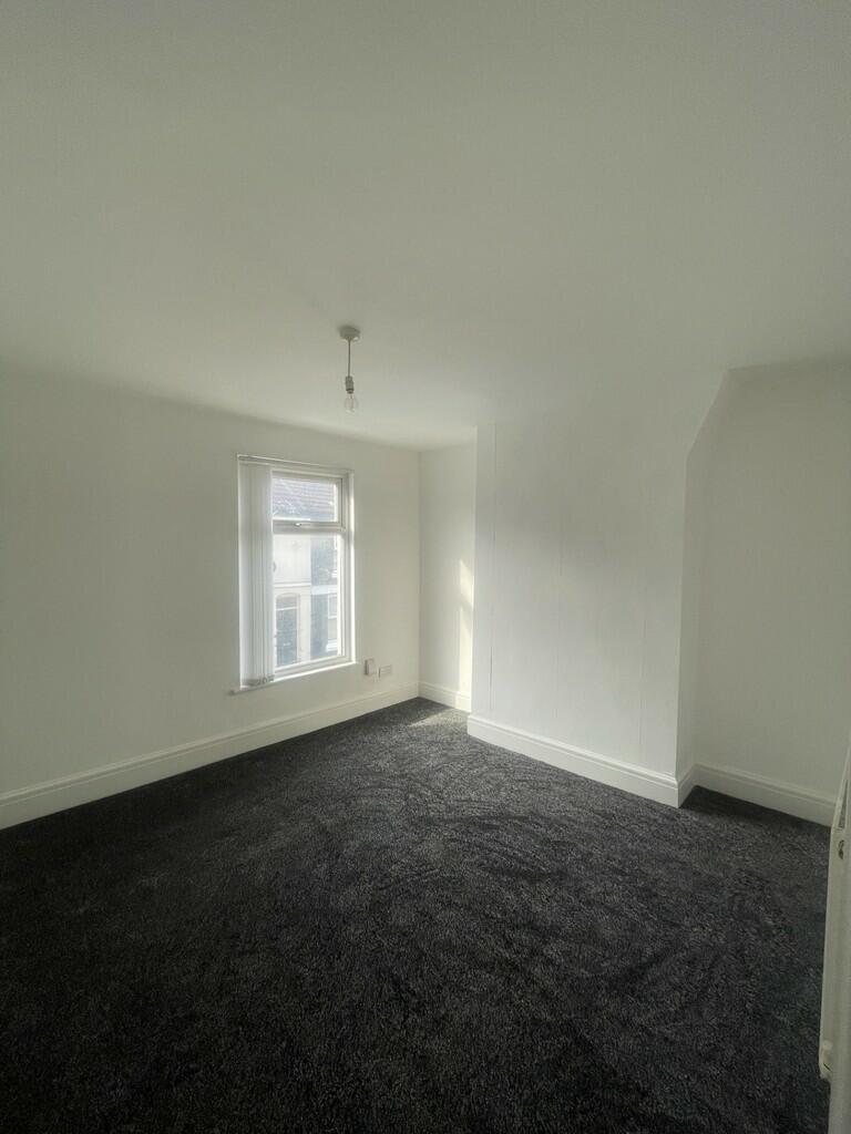 Bebdroom 2