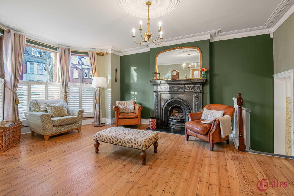 Park Avenue North, N8