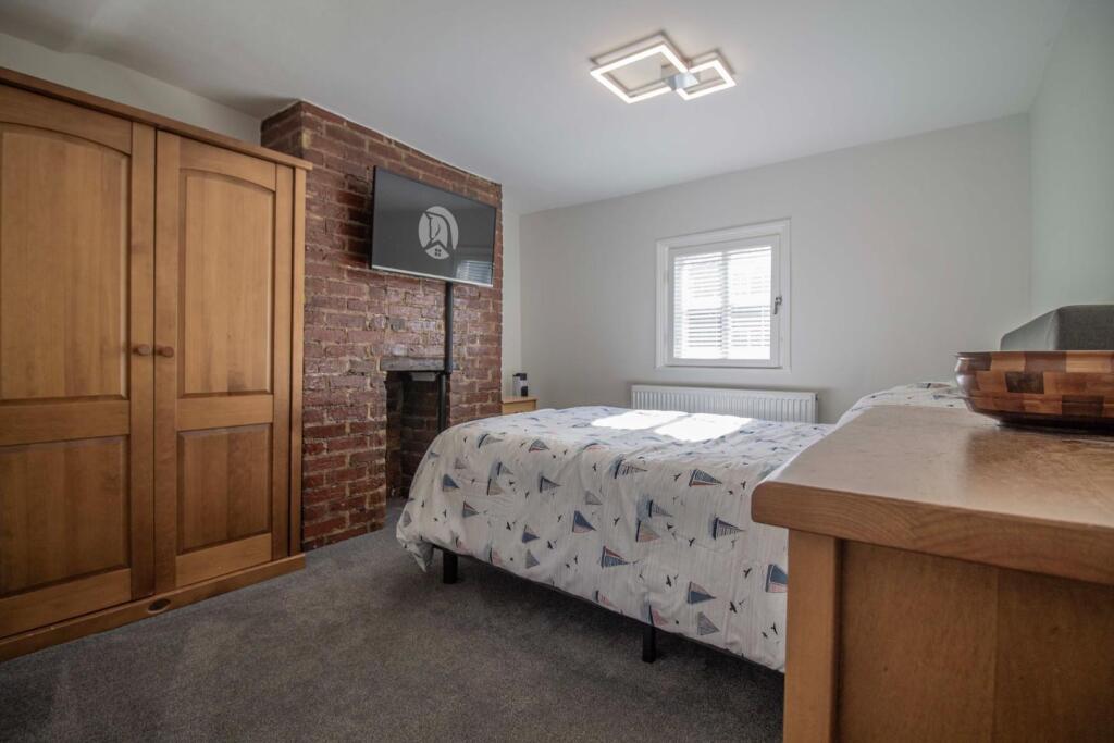 1 Vinefields [Bedroom 01].jpg